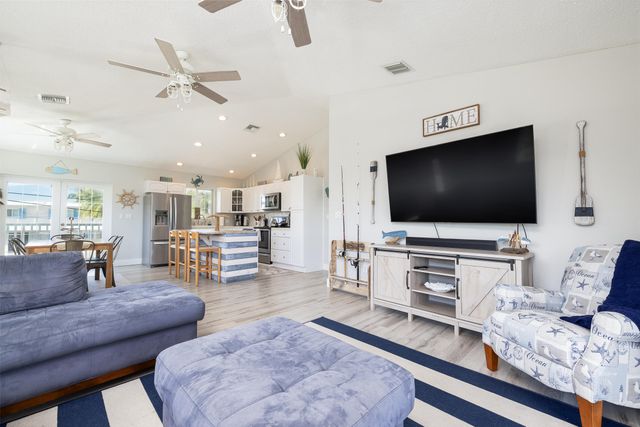 S 18 Bounty Lane, Key Largo, FL 33037