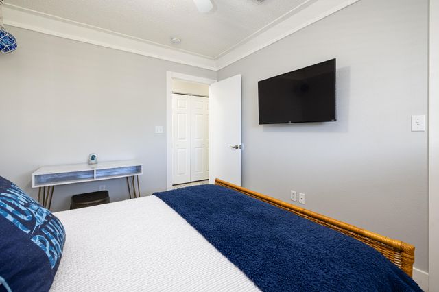 S 18 Bounty Lane, Key Largo, FL 33037