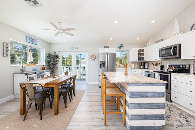 S 18 Bounty Lane, Key Largo, FL 33037