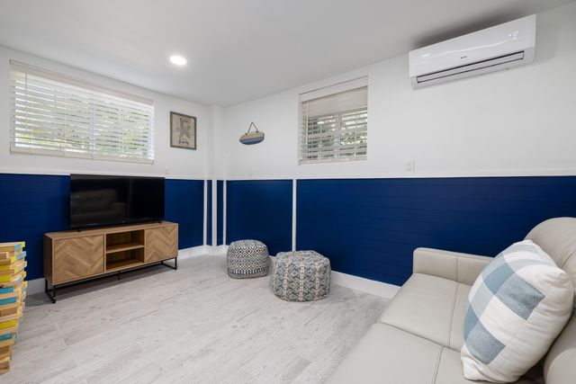 S 18 Bounty Lane, Key Largo, FL 33037