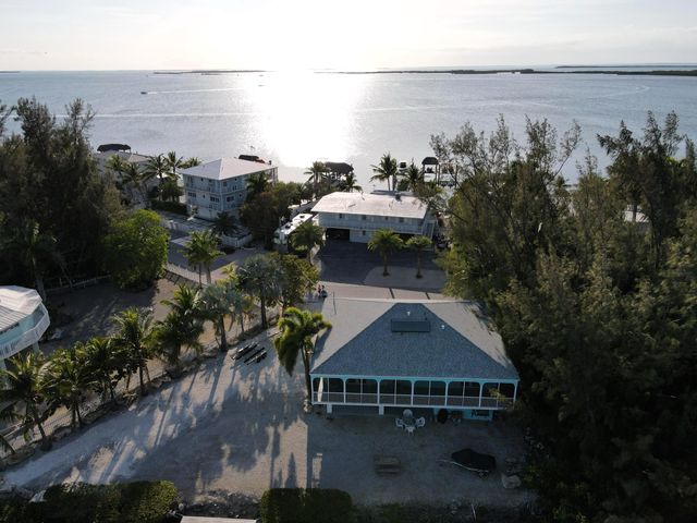 S 18 Bounty Lane, Key Largo, FL 33037