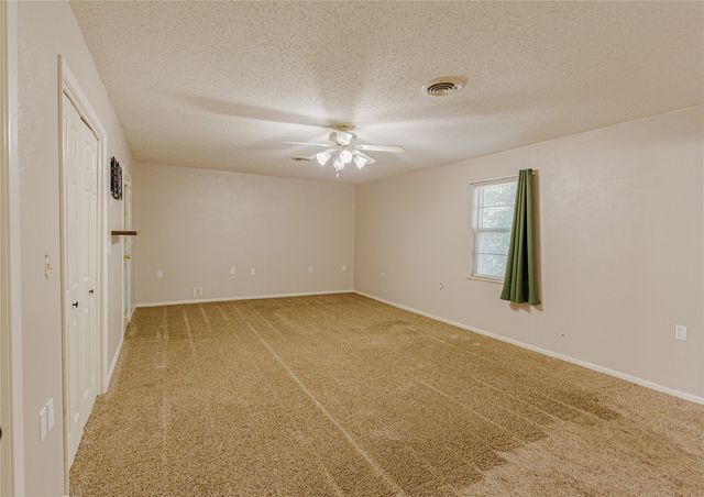 1103 Miller Street, Bowie, TX 76230