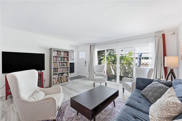 2112 Warfield 10, Redondo Beach, CA 90278