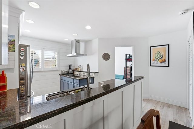 2112 Warfield 10, Redondo Beach, CA 90278
