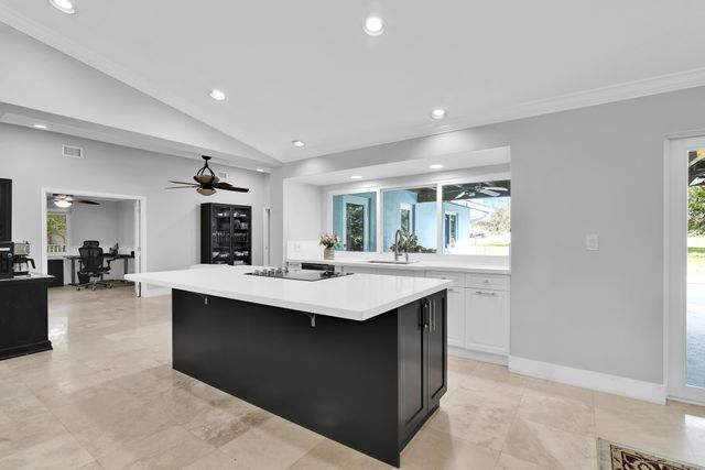 1380 NW 93rd Terrace, Plantation, FL 33322