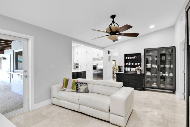 1380 NW 93rd Terrace, Plantation, FL 33322