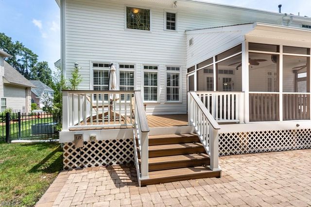 706 Kanawah RN, Yorktown, VA 23693