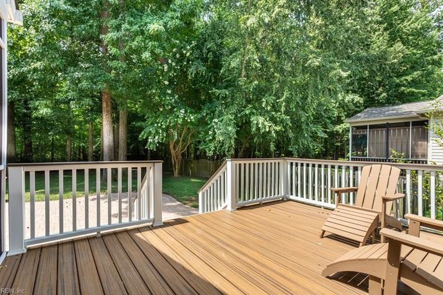 706 Kanawah RN, Yorktown, VA 23693