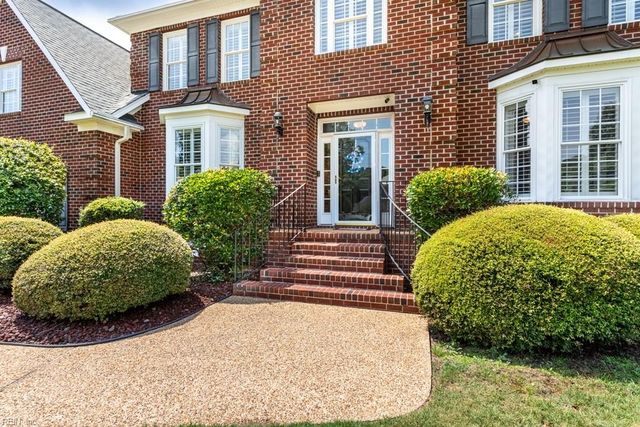 706 Kanawah RN, Yorktown, VA 23693