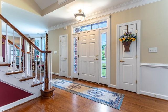 706 Kanawah RN, Yorktown, VA 23693