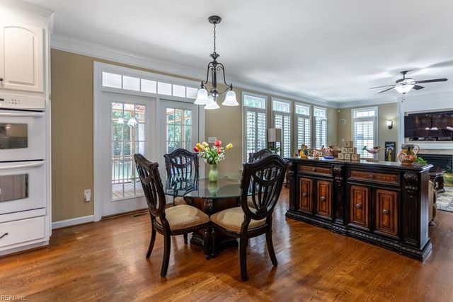 706 Kanawah RN, Yorktown, VA 23693