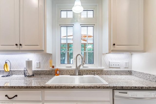 706 Kanawah RN, Yorktown, VA 23693