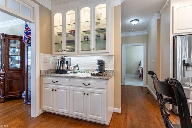 706 Kanawah RN, Yorktown, VA 23693