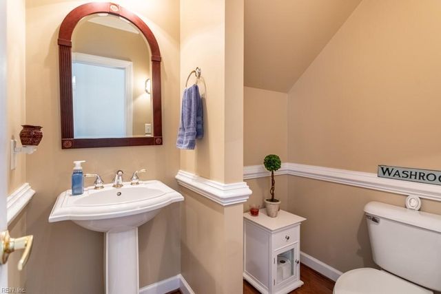 706 Kanawah RN, Yorktown, VA 23693