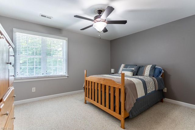 706 Kanawah RN, Yorktown, VA 23693