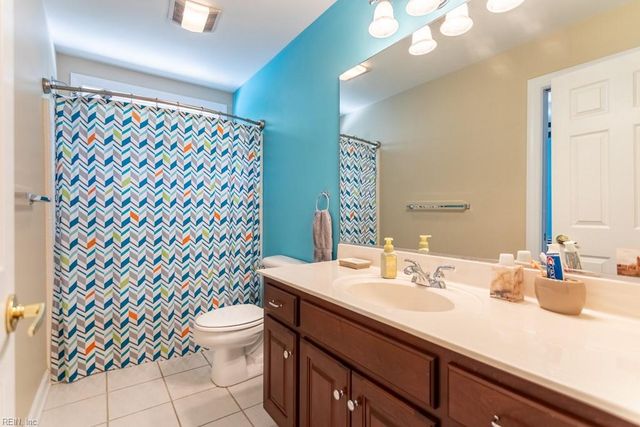 706 Kanawah RN, Yorktown, VA 23693
