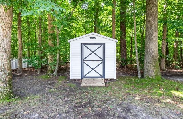 706 Kanawah RN, Yorktown, VA 23693