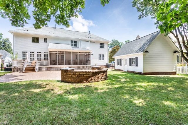 706 Kanawah RN, Yorktown, VA 23693