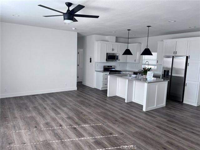 1445 W Florida Avenue 41, Hemet, CA 92543