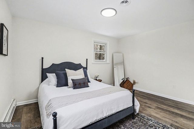 857 TWIN OAKS DR, Hummelstown, PA 17036