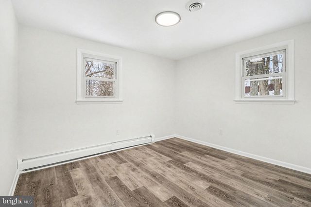 857 TWIN OAKS DR, Hummelstown, PA 17036