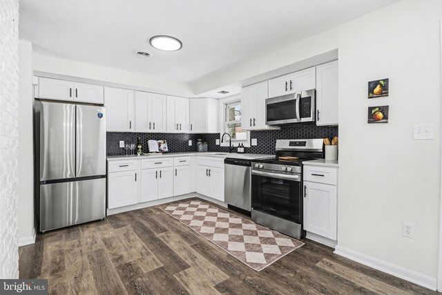 857 TWIN OAKS DR, Hummelstown, PA 17036