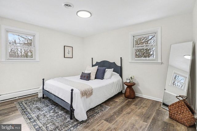 857 TWIN OAKS DR, Hummelstown, PA 17036