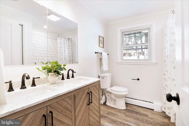 857 TWIN OAKS DR, Hummelstown, PA 17036