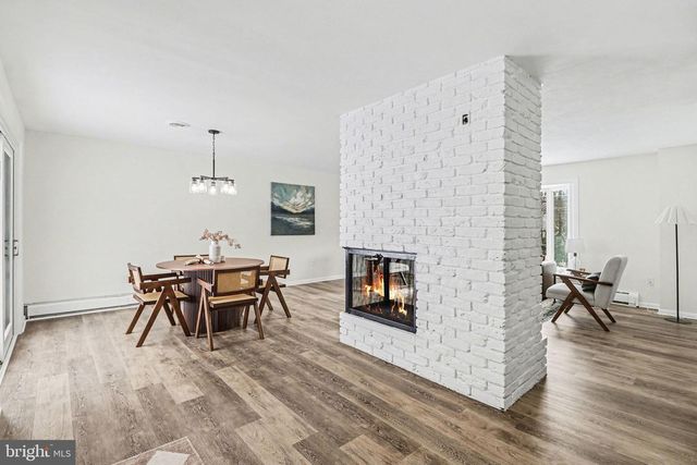 857 TWIN OAKS DR, Hummelstown, PA 17036