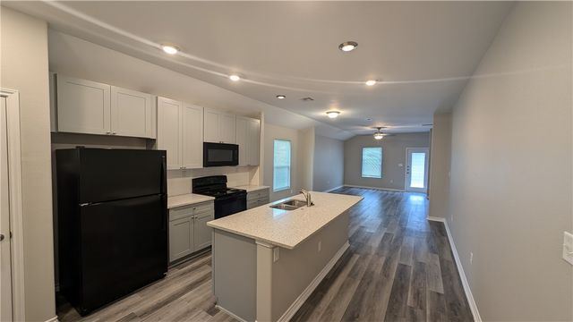 433 Webb St, Corpus Christi, TX 78418