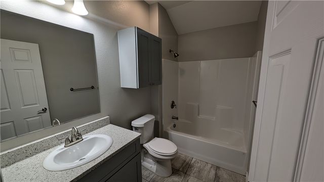 433 Webb St, Corpus Christi, TX 78418