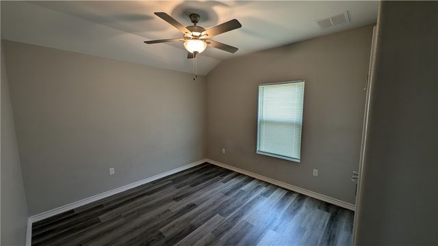 433 Webb St, Corpus Christi, TX 78418
