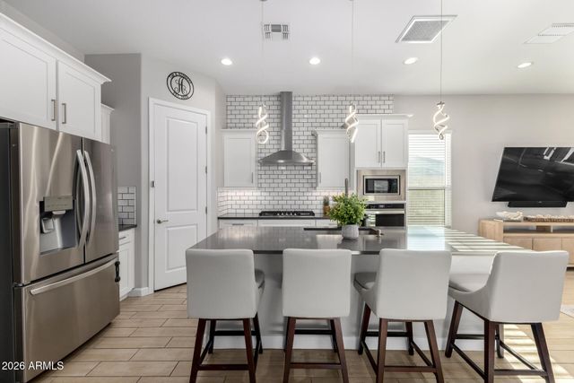 2314 E QUESTA Drive, Phoenix, AZ 85024