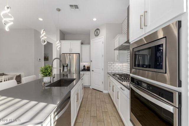 2314 E QUESTA Drive, Phoenix, AZ 85024