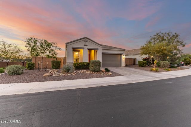 2314 E QUESTA Drive, Phoenix, AZ 85024