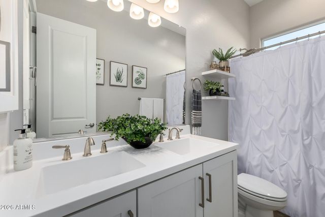 2314 E QUESTA Drive, Phoenix, AZ 85024