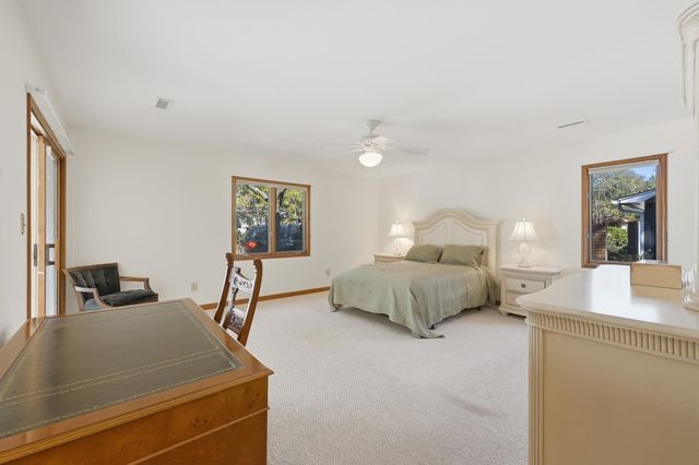 879 Kittiwake Ln., Murrells Inlet, SC 29576