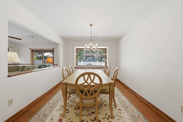 879 Kittiwake Ln., Murrells Inlet, SC 29576