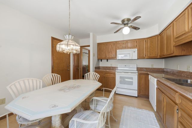 879 Kittiwake Ln., Murrells Inlet, SC 29576