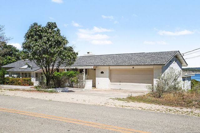 1820 Triple Peak, Canyon Lake, TX 78133