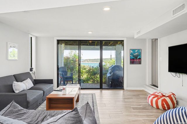 1820 Triple Peak, Canyon Lake, TX 78133