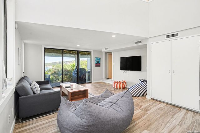 1820 Triple Peak, Canyon Lake, TX 78133