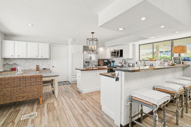 1820 Triple Peak, Canyon Lake, TX 78133