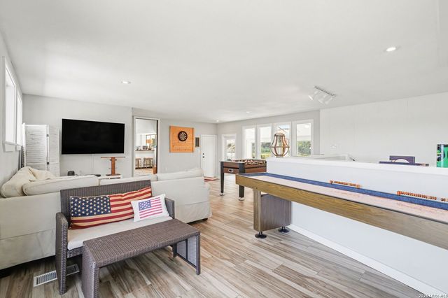 1820 Triple Peak, Canyon Lake, TX 78133