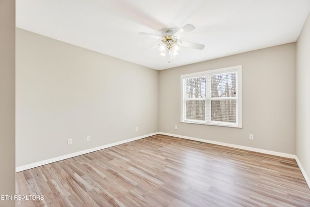 183 Trentwood Drive, Crossville, TN 38558