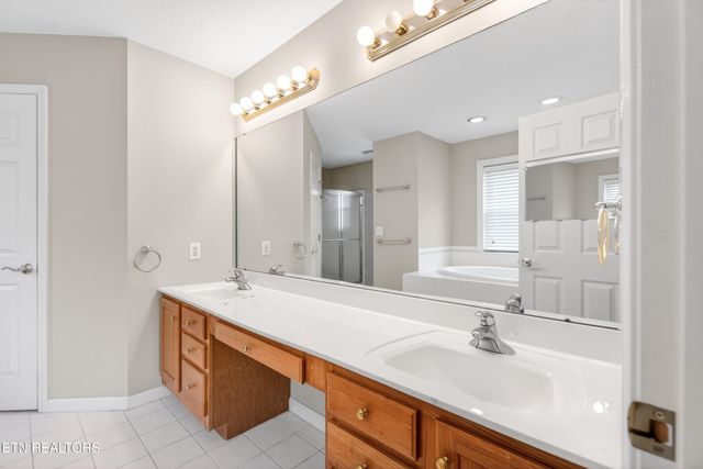 183 Trentwood Drive, Crossville, TN 38558