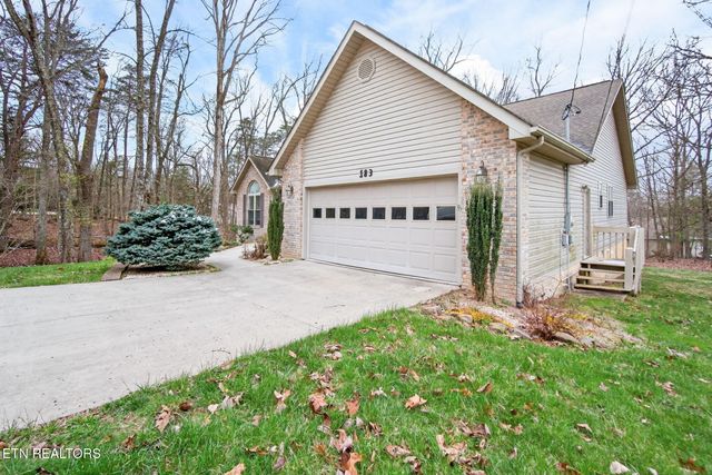 183 Trentwood Drive, Crossville, TN 38558