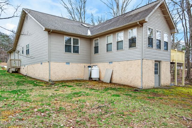 183 Trentwood Drive, Crossville, TN 38558