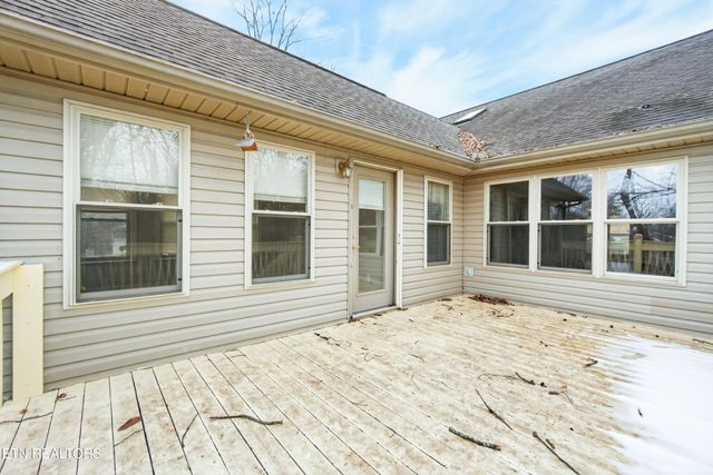 183 Trentwood Drive, Crossville, TN 38558