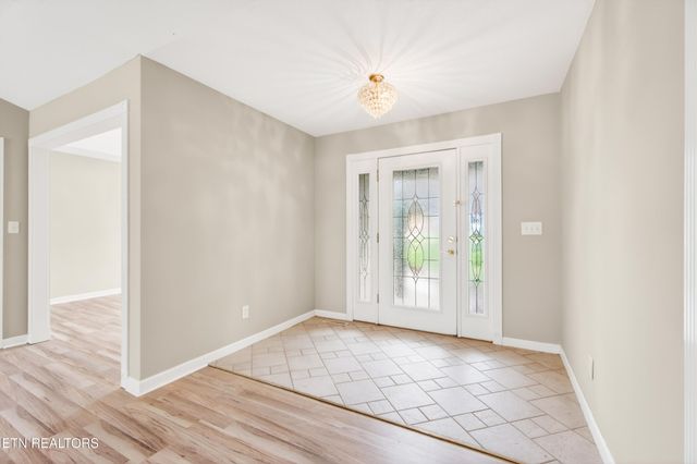 183 Trentwood Drive, Crossville, TN 38558